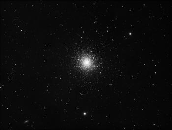 The first deep-sky attempt: Hercules globular cluster M13 with in the lower left corner NGC6207.