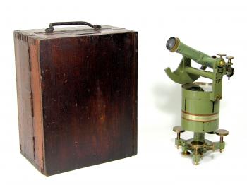 The 20th century Pantometre à Lunette.
