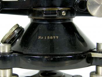The instrument is numbered on the base with 15877.