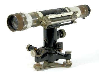 The Carl Zeiss Nivellier III is a reversion level. 