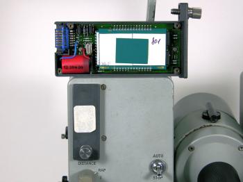 The memory module is inserted at the upper left of the instrument. On top the other module opened.