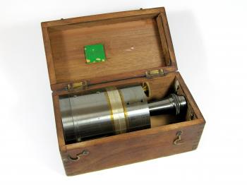 The pantometer in its original box.