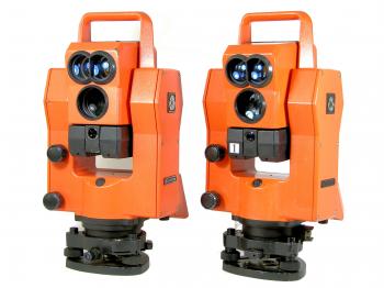 The two Geodimeter System 400 total stations.